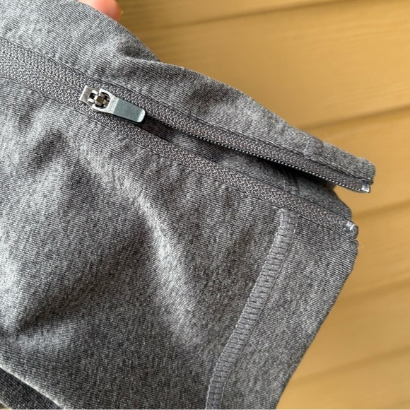 Vuori Sunday Performance Track Pants in Charcoal Grey Size Large - Picture 5 of 8